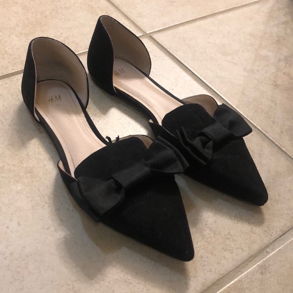 H&M Black Flats with Bow - Picture 2 of 3